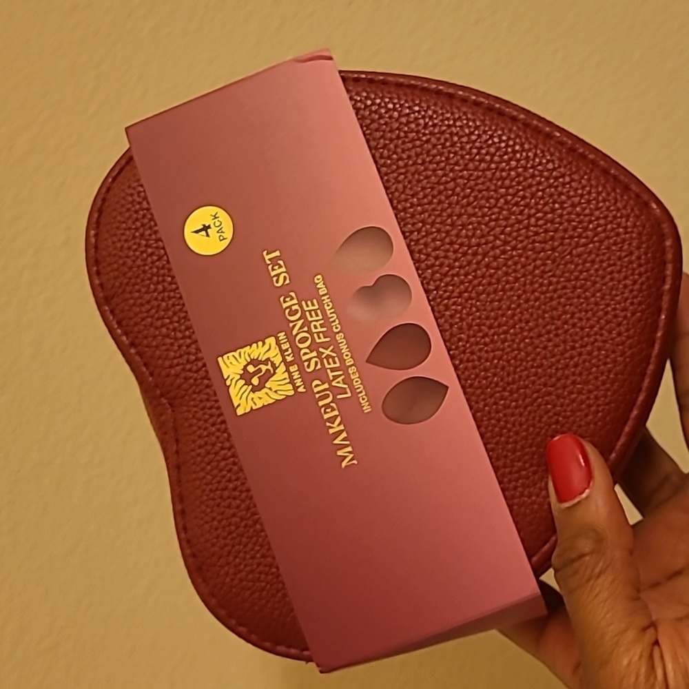 💕HP💕Anne Klein 4pc Make Up Sponge Set